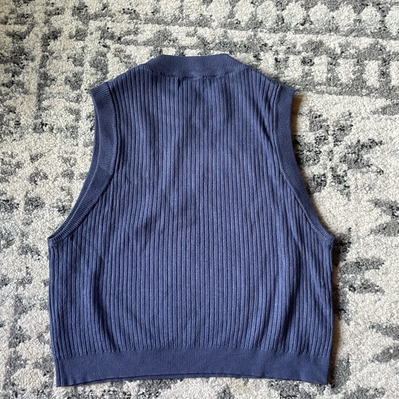 Blue crop vest - Picture 2 of 2